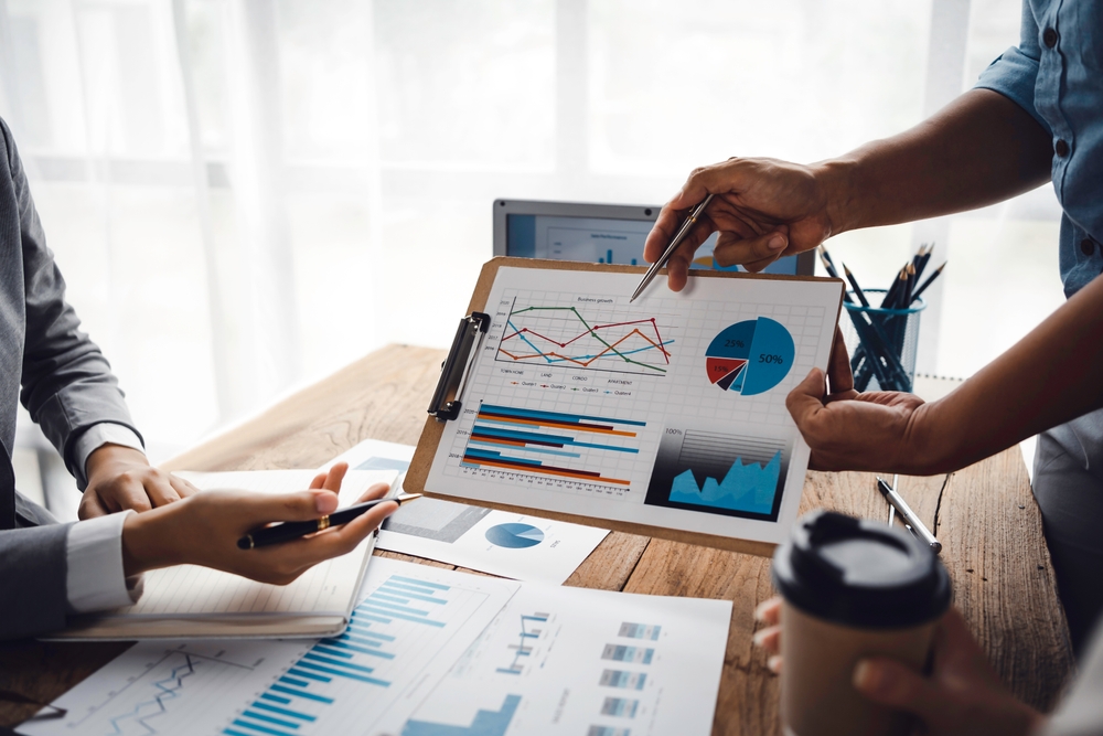 service-1 teams,of,business,people,work,together,in,office,meeting,room